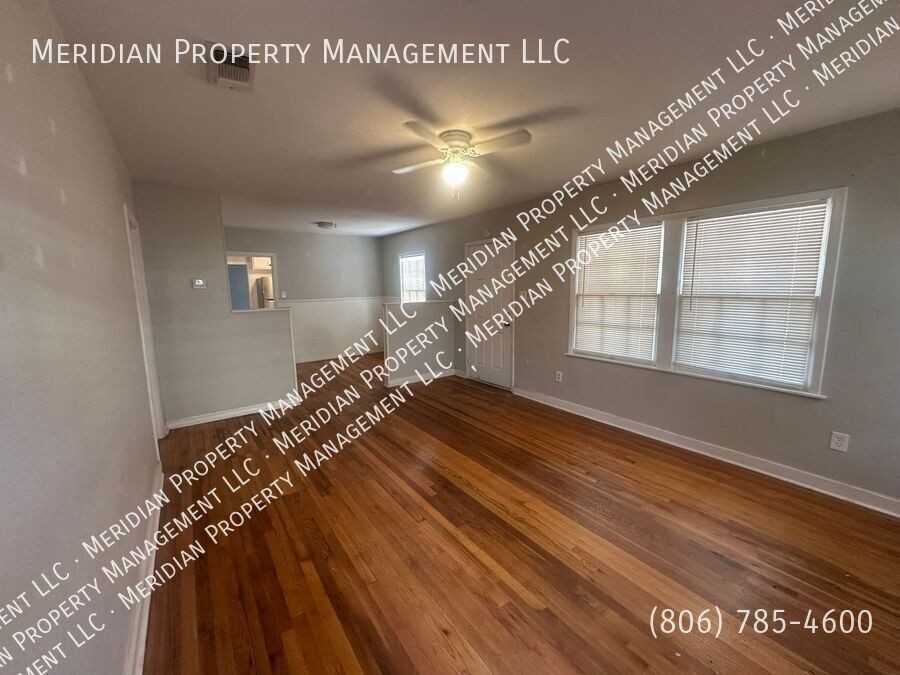 2303 35th St - Photo 3 of 17