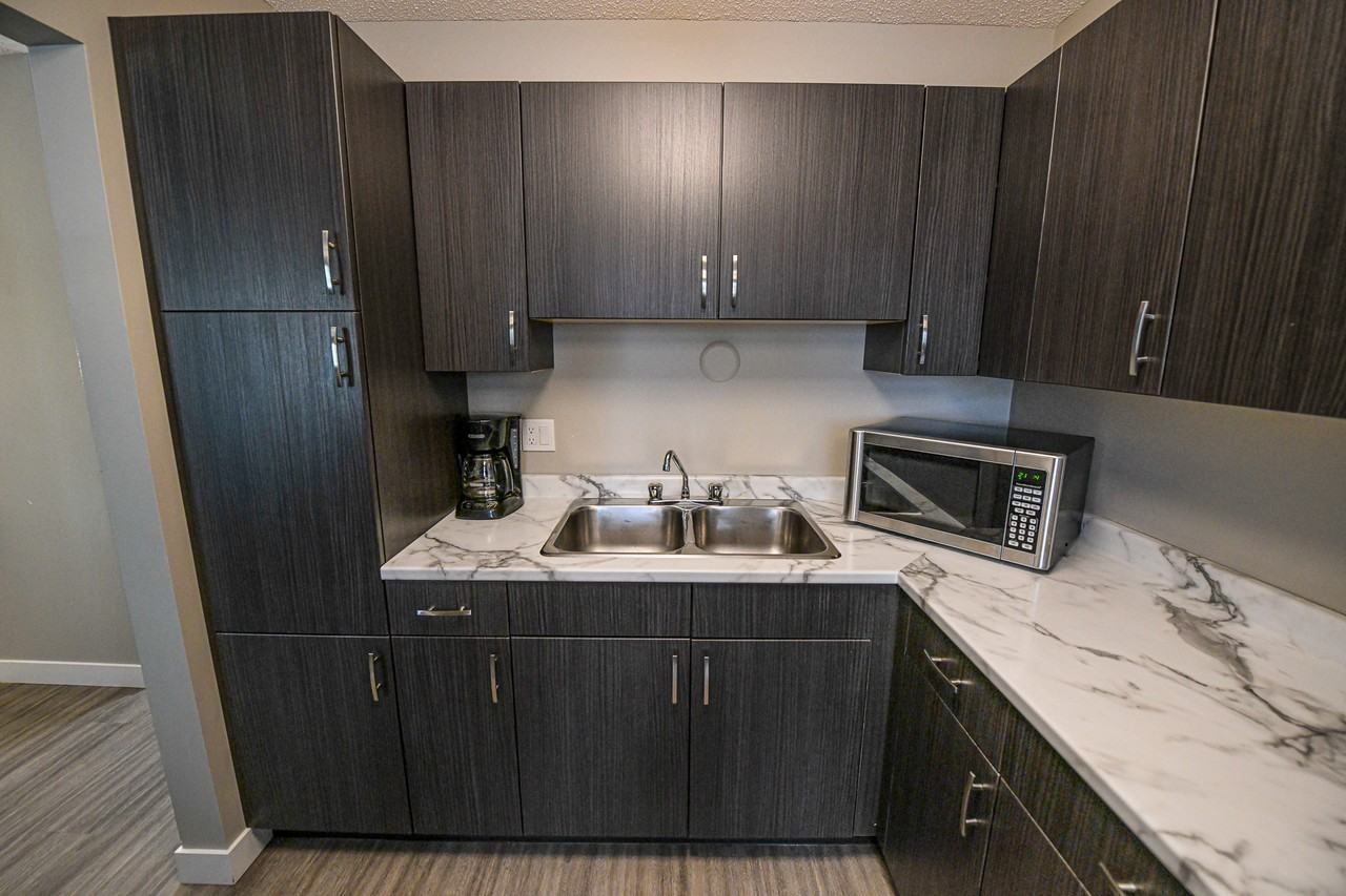 10806A 93 St - Photo 6 of 16