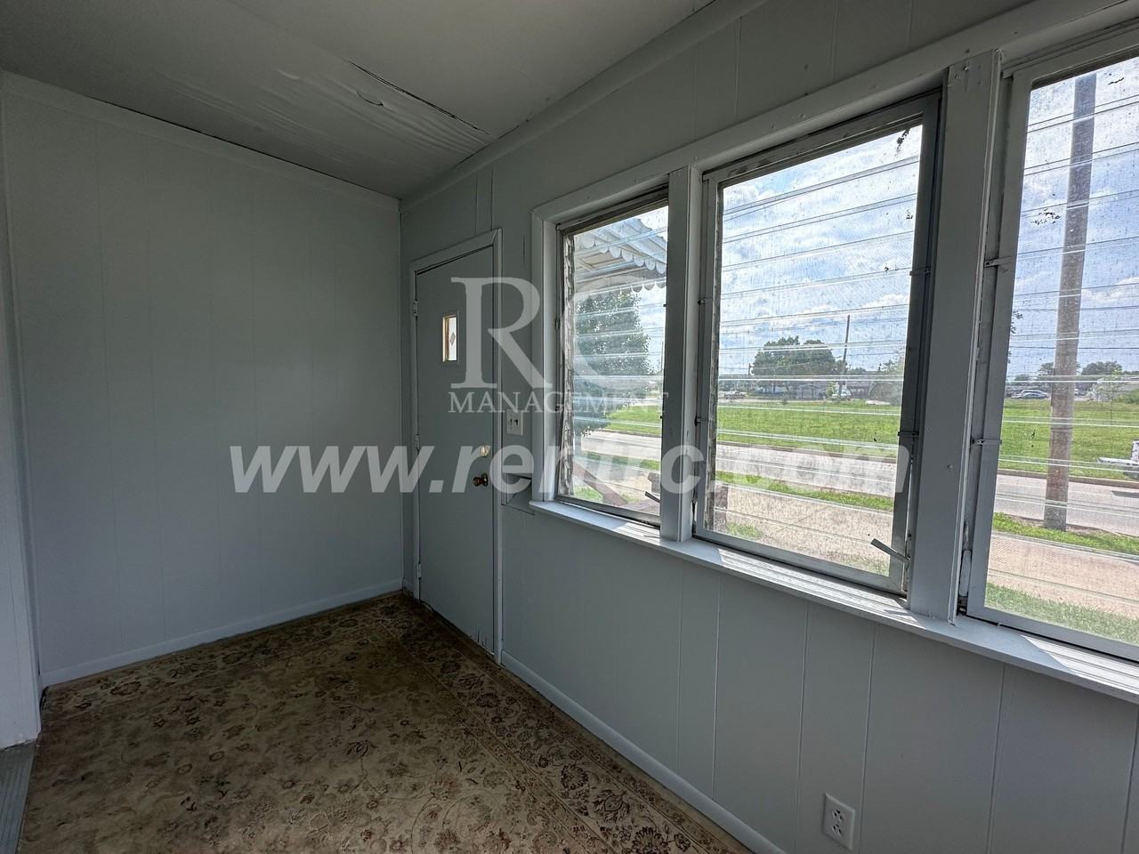 905 N Jackson St #N - Photo 7 of 18