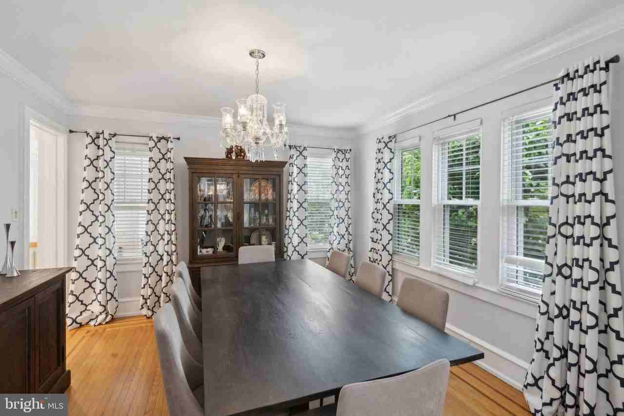 144 Ardmore Ave - Photo 2 of 5