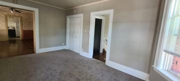 featured image of 933 W 9th St #UPPER