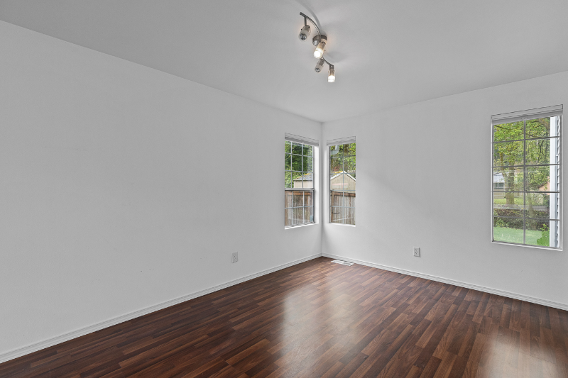29021 13th Ave S - Photo 6 of 37