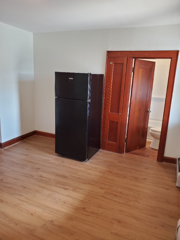 297 Amherst St - Photo 3 of 10