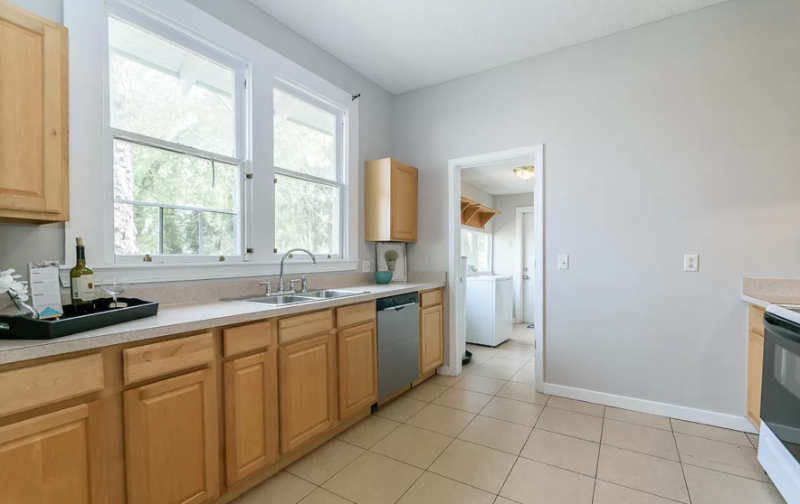 729 King St - Photo 6 of 14