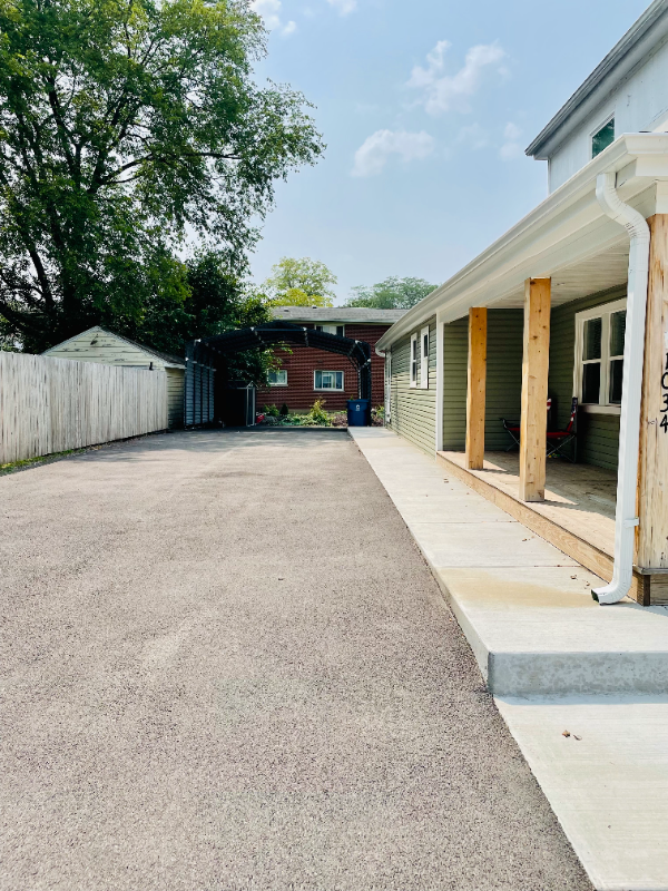 1034 Liberty St - Photo 2 of 20