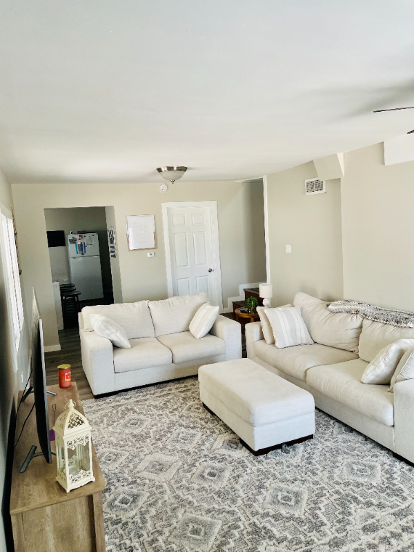 1034 Liberty St - Photo 3 of 20