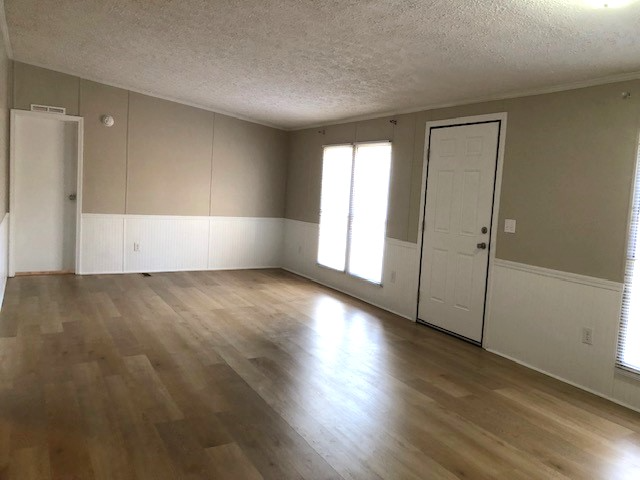 4105 Ek Dr - Photo 4 of 37