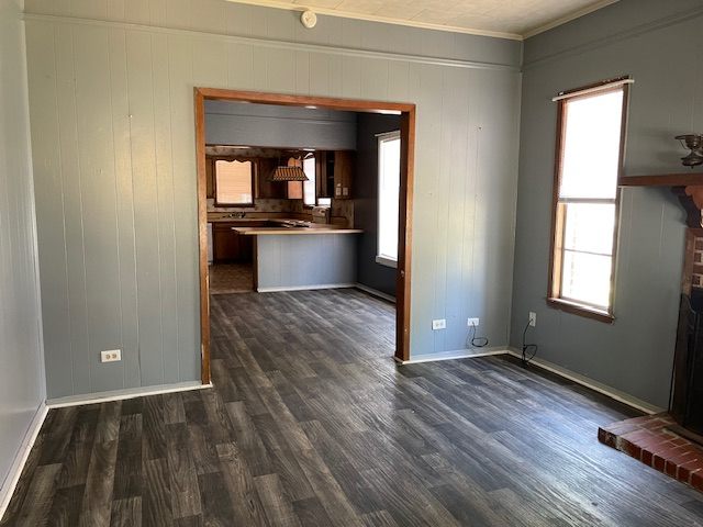 112 S Standish St - Photo 3 of 23