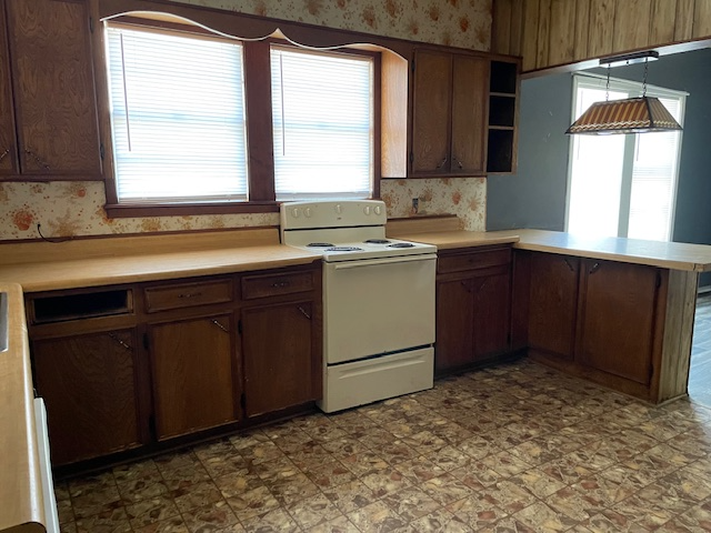 112 S Standish St - Photo 7 of 23