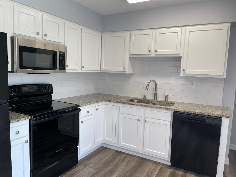 1601 Rhode Ct - Photo 2 of 22