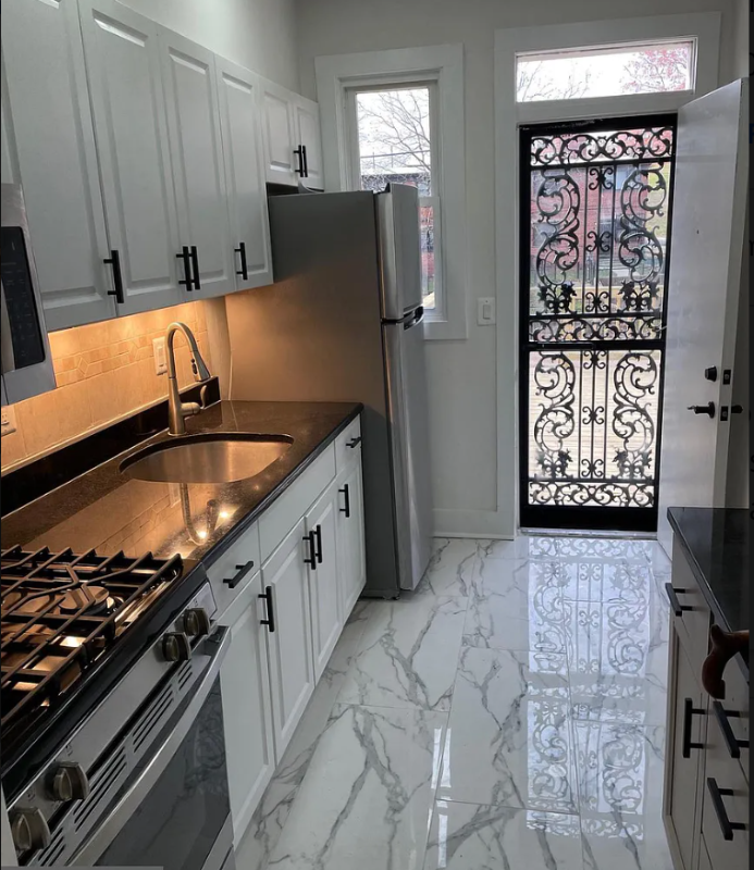 246 Division Ave Ne - Photo 4 of 41