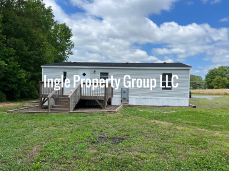 220 Sandy Rd - Photo 2 of 18