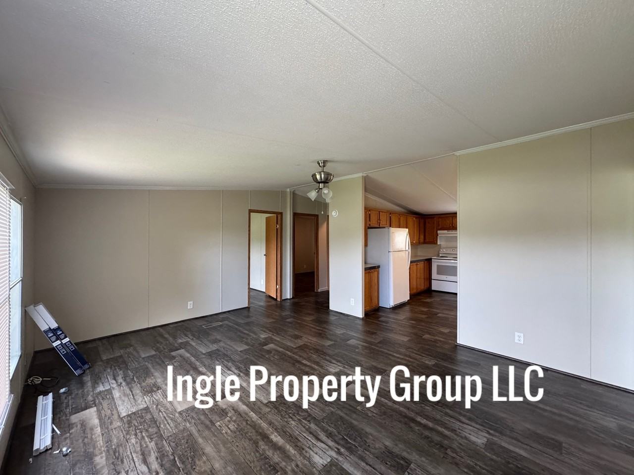 220 Sandy Rd - Photo 6 of 18