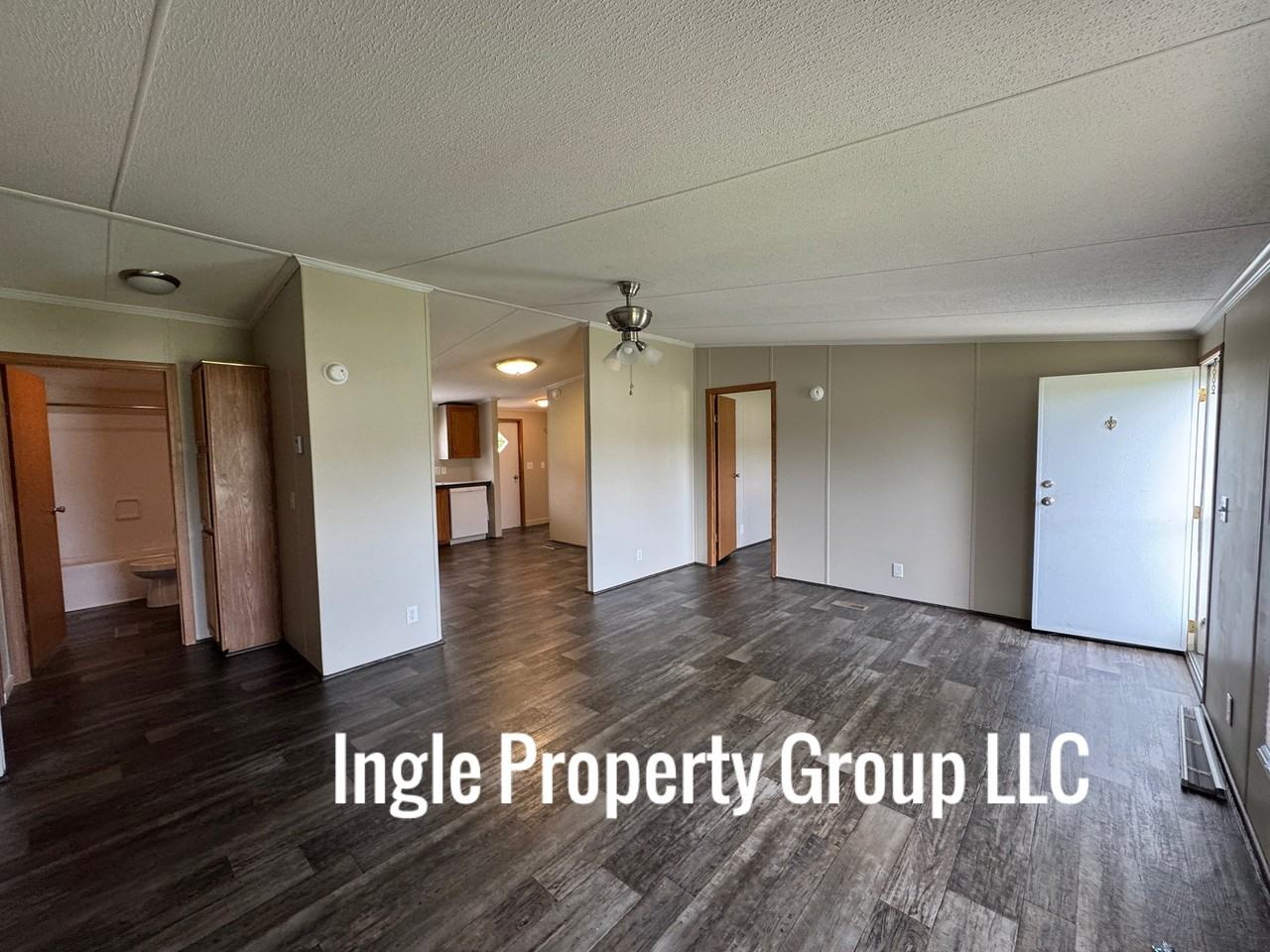 220 Sandy Rd - Photo 7 of 18