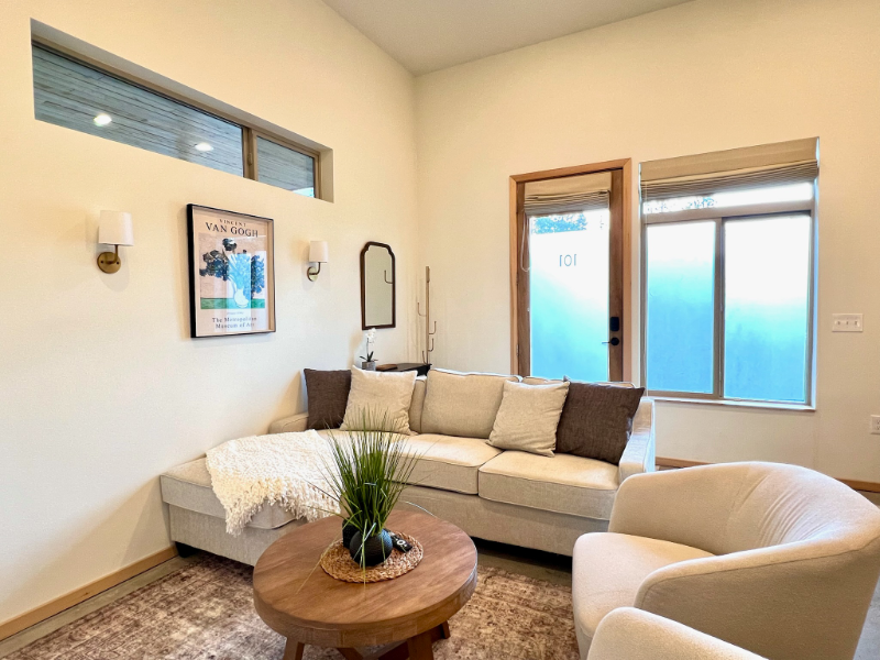 617 S Adams St #101 - Photo 5 of 23