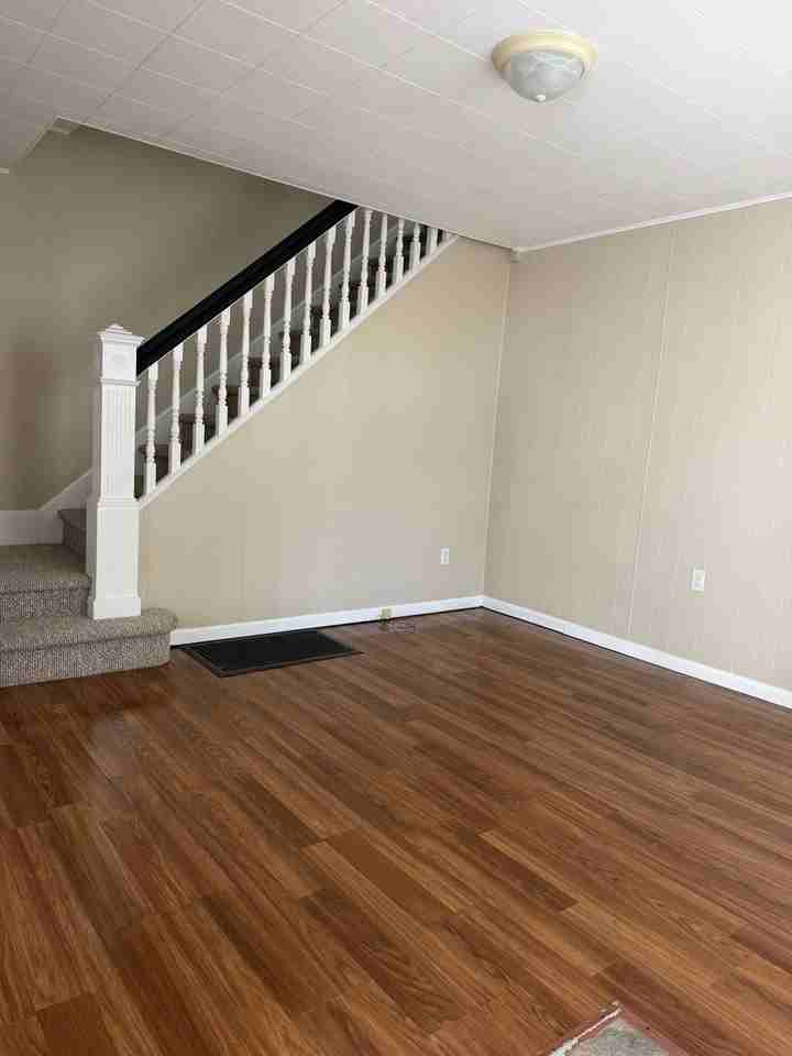507 24th St #509 - Photo 4 of 20