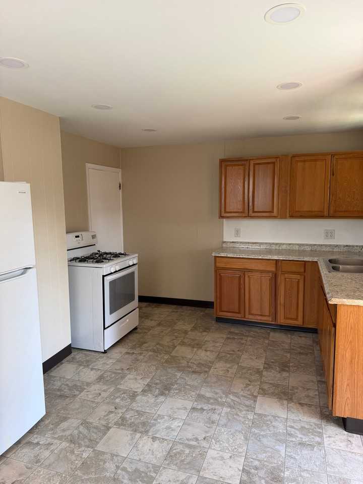507 24th St #509 - Photo 6 of 20