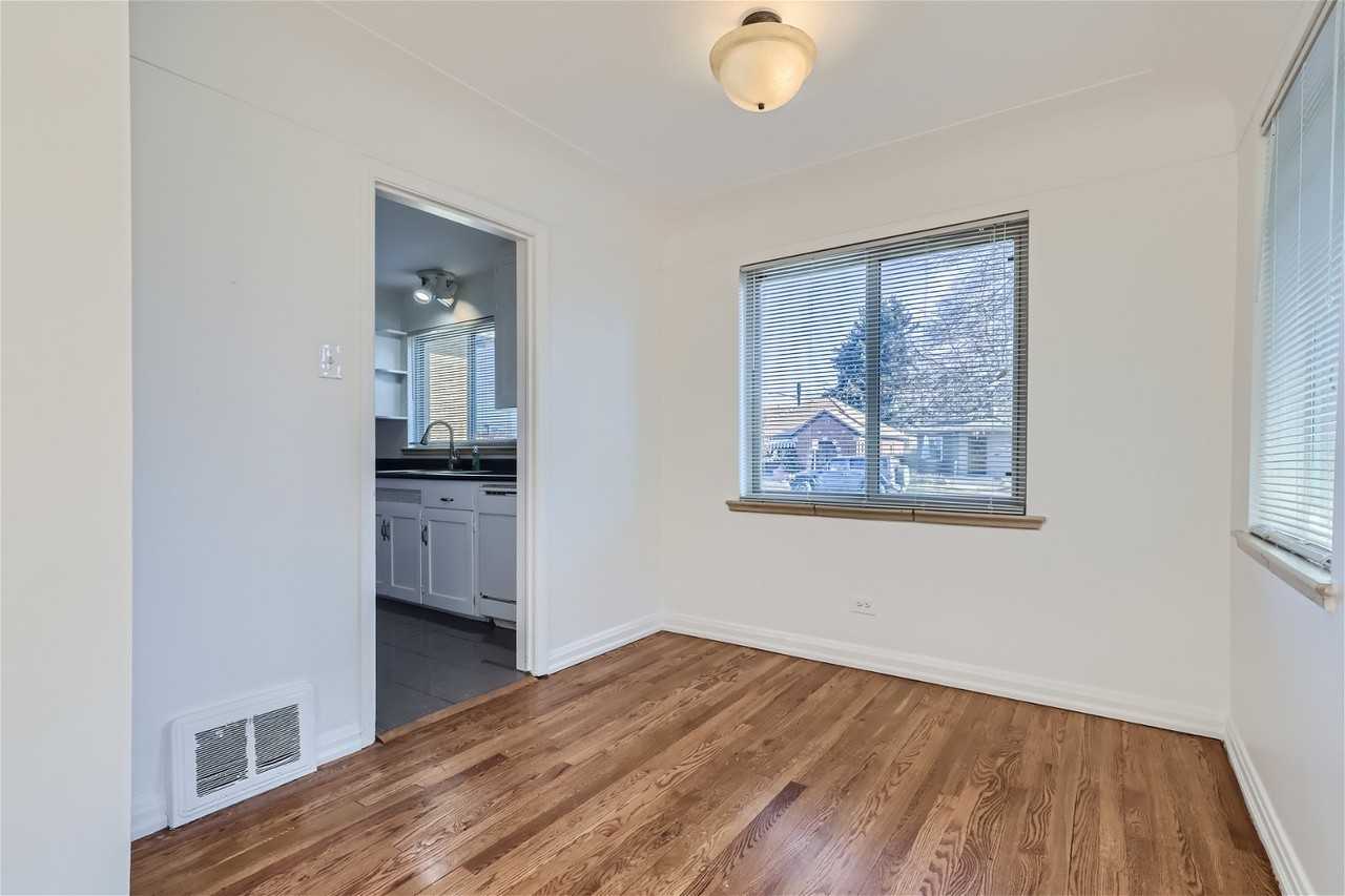 1275 Jasmine St - Photo 7 of 28