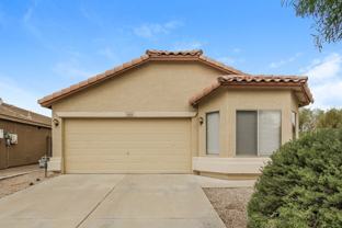 11026 W Wilshire Dr - Photo 1 of 1