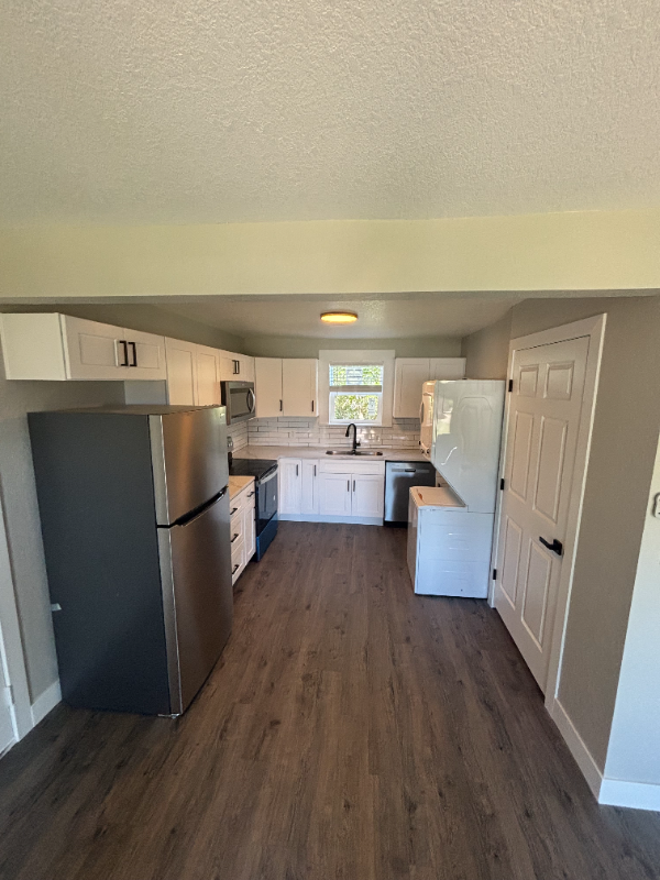 314 6th St - Photo 2 of 12