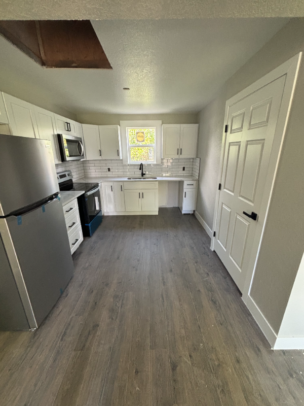 314 6th St - Photo 4 of 12