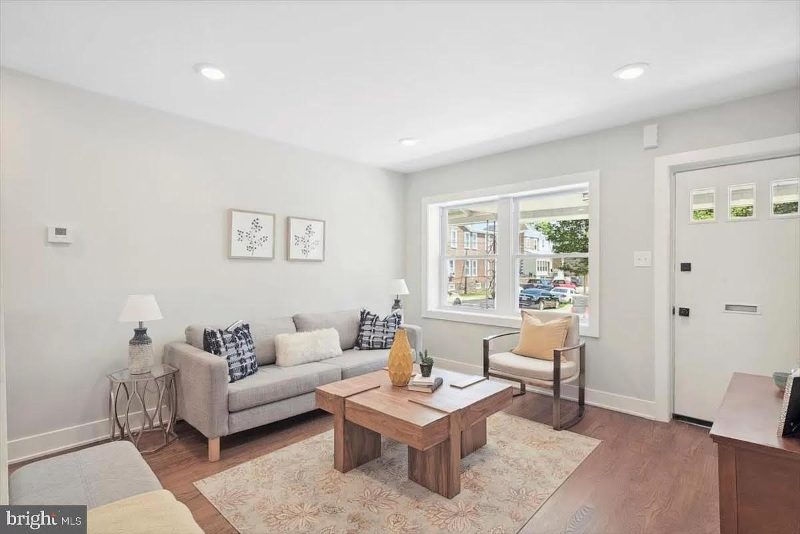 396 Ripka St - Photo 3 of 16