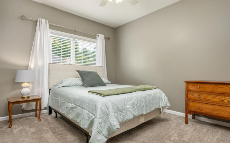 4845 Waverly Ct - Photo 6 of 12