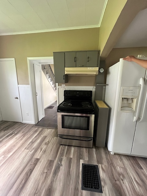 713 S 8th St - Photo 3 of 12