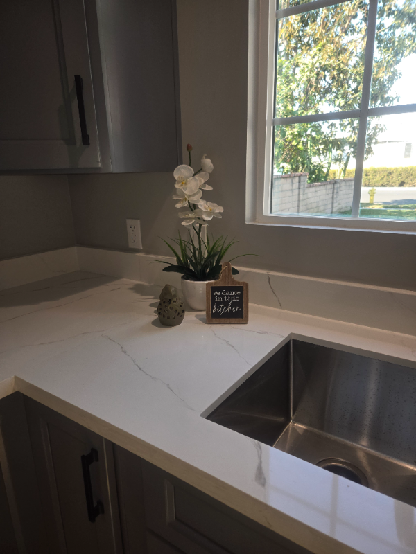 7648 Paramount Pl - Photo 4 of 7