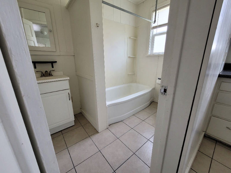 523 W Taylor Ave #2 - Photo 5 of 8