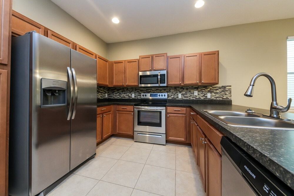 7424 Azalea Cove Cir - Photo 4 of 15