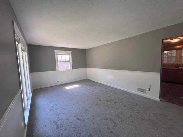 814 Flicker Rd - Photo 3 of 18
