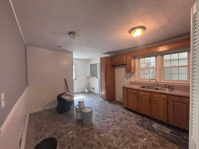 814 Flicker Rd - Photo 5 of 18
