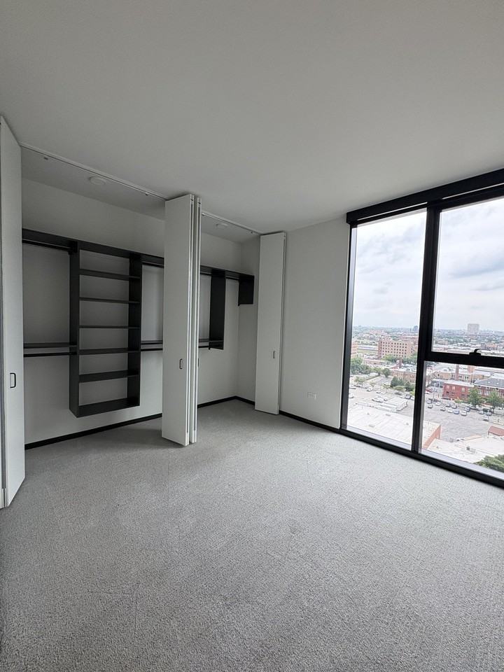 1498 W Randolph St - Photo 7 of 21