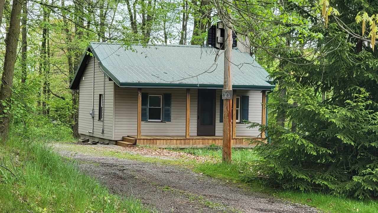 8215 Superior St - Photo 2 of 12