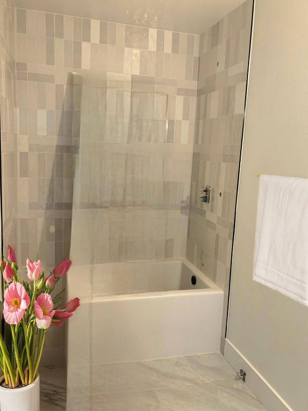 17412 Dairyview Cir #B - Photo 3 of 5