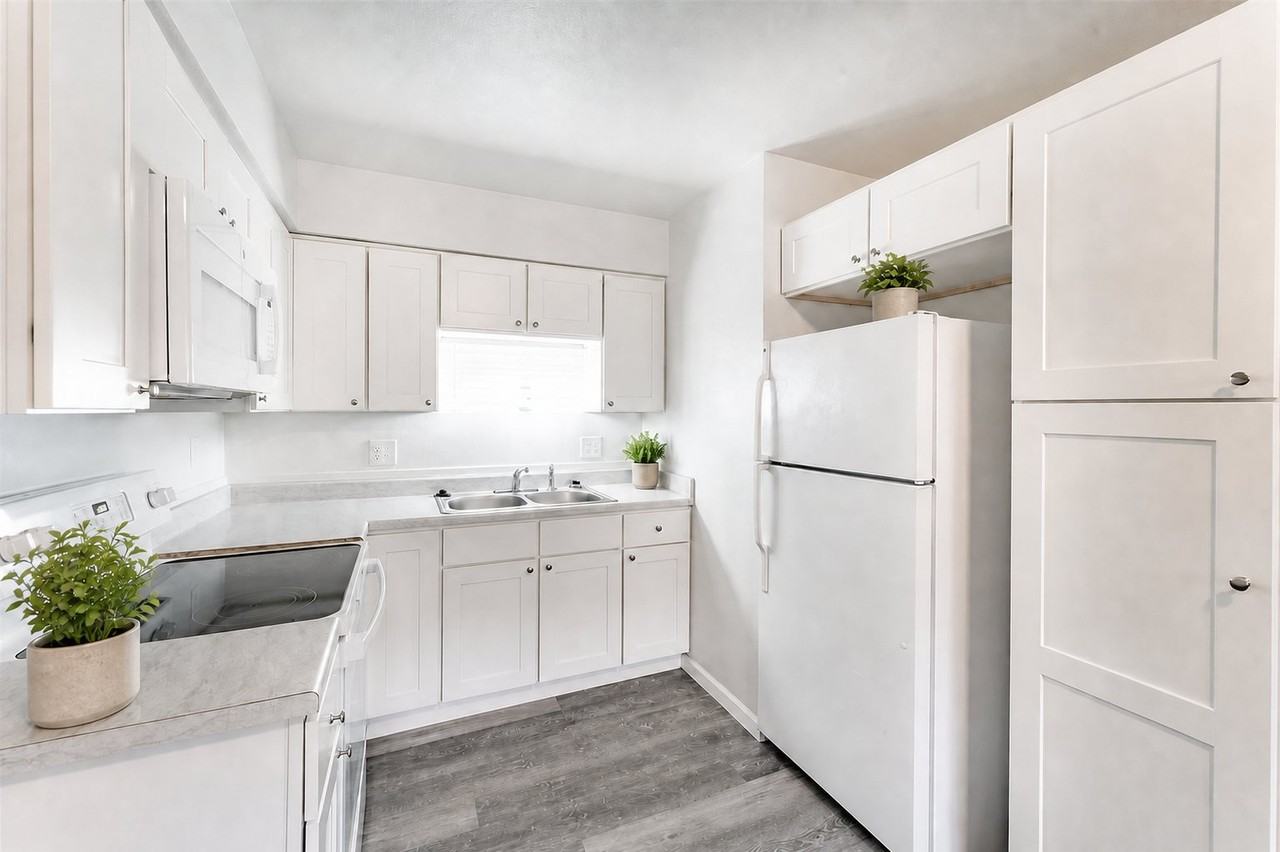 2155 King St #A - Photo 3 of 13