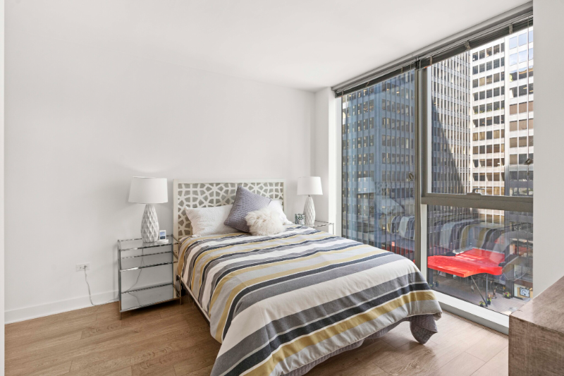174 N Michigan Ave - Photo 7 of 20