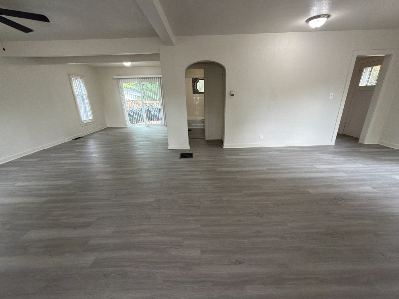 745 Carbon St - Photo 2 of 20