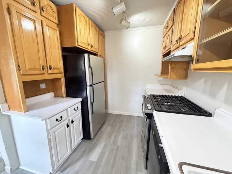 745 Carbon St - Photo 7 of 20