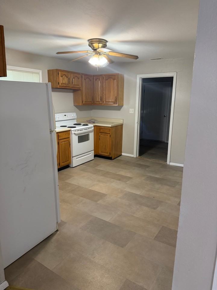 302 Congress St - Photo 4 of 13