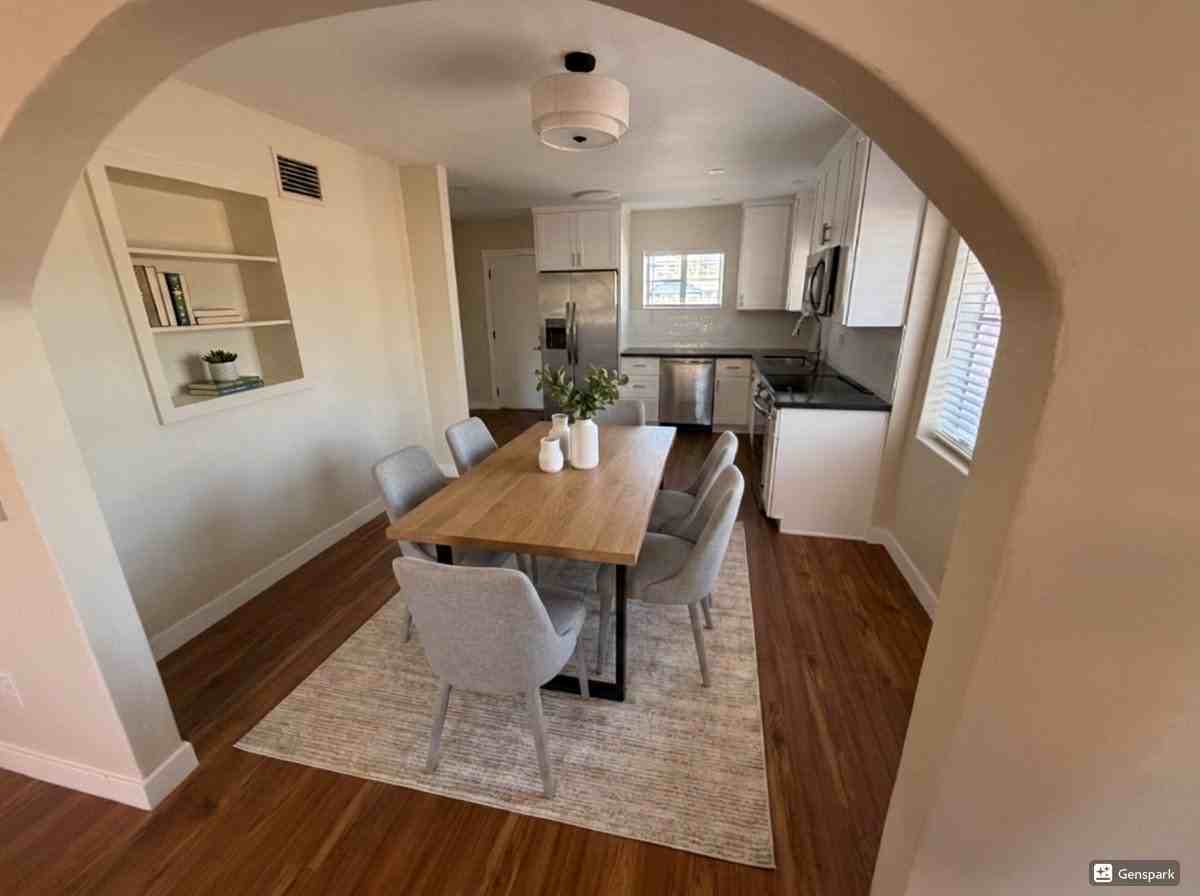 1827 E Linden St - Photo 3 of 16