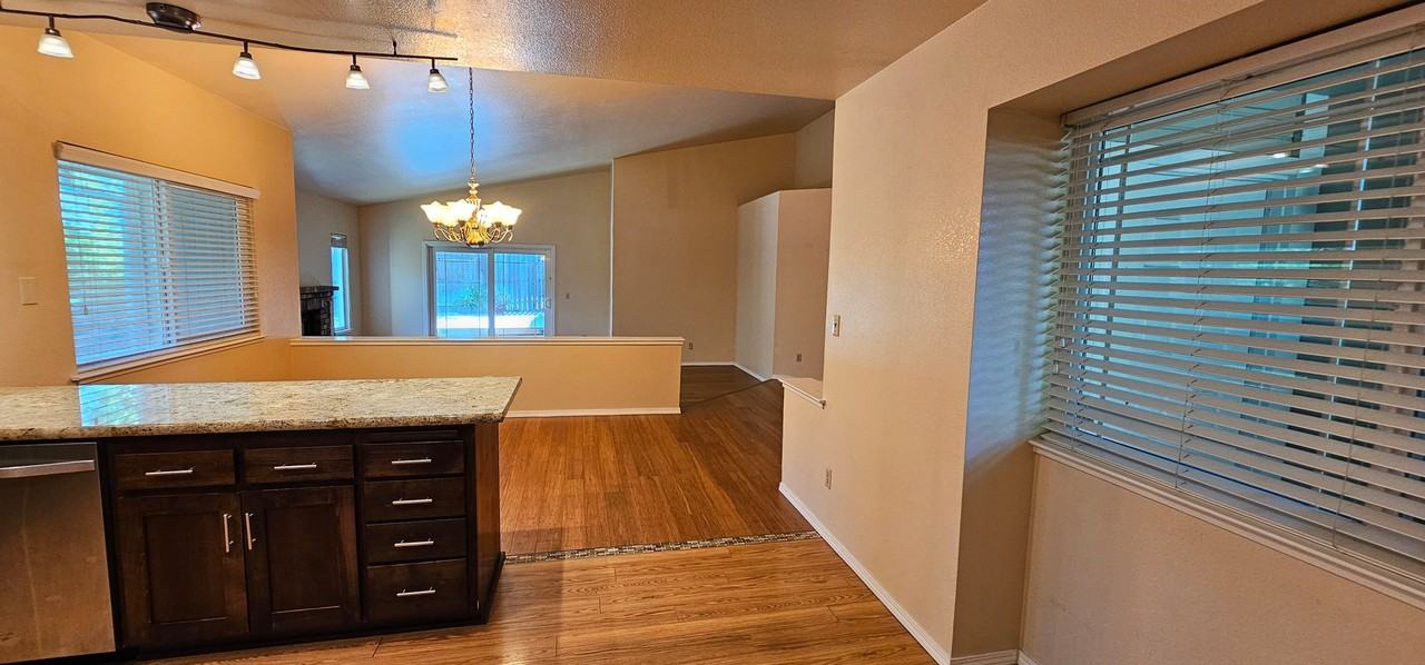 3083 Funston Dr - Photo 5 of 17