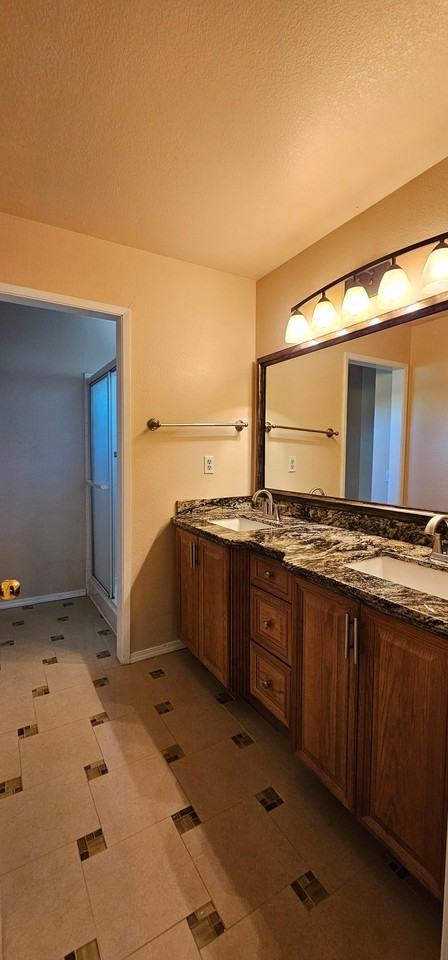 3083 Funston Dr - Photo 6 of 17