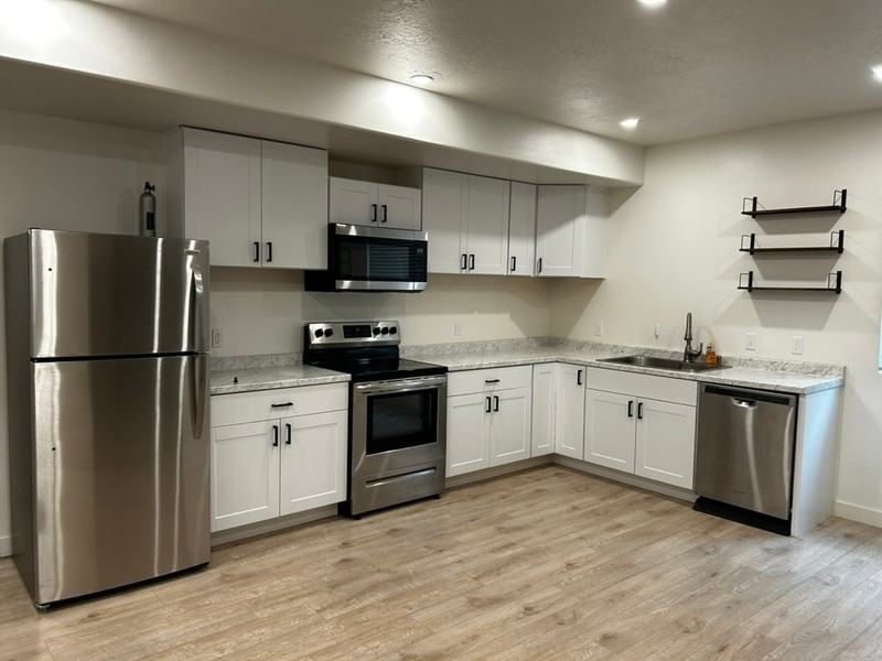 315 S Sherman St - Photo 2 of 22