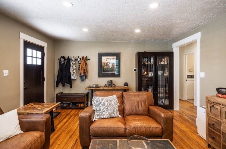1650 Swan St #1 - Photo 3 of 3