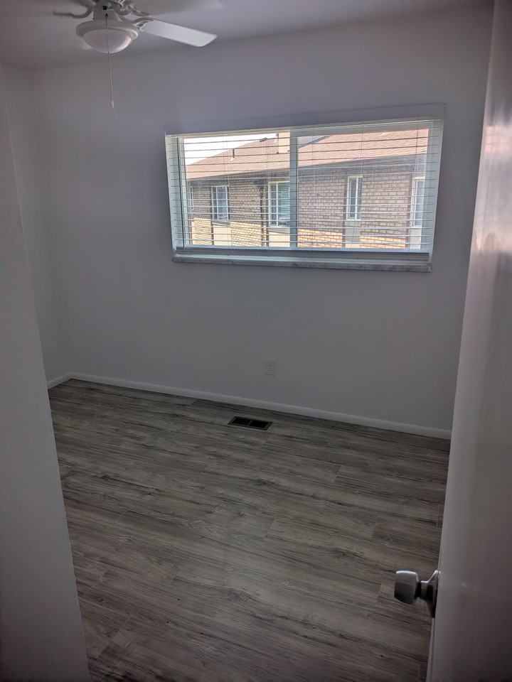 1445 N Amiron Way #D - Photo 4 of 14