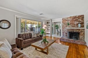 featured image of 2122 Fremont Ave