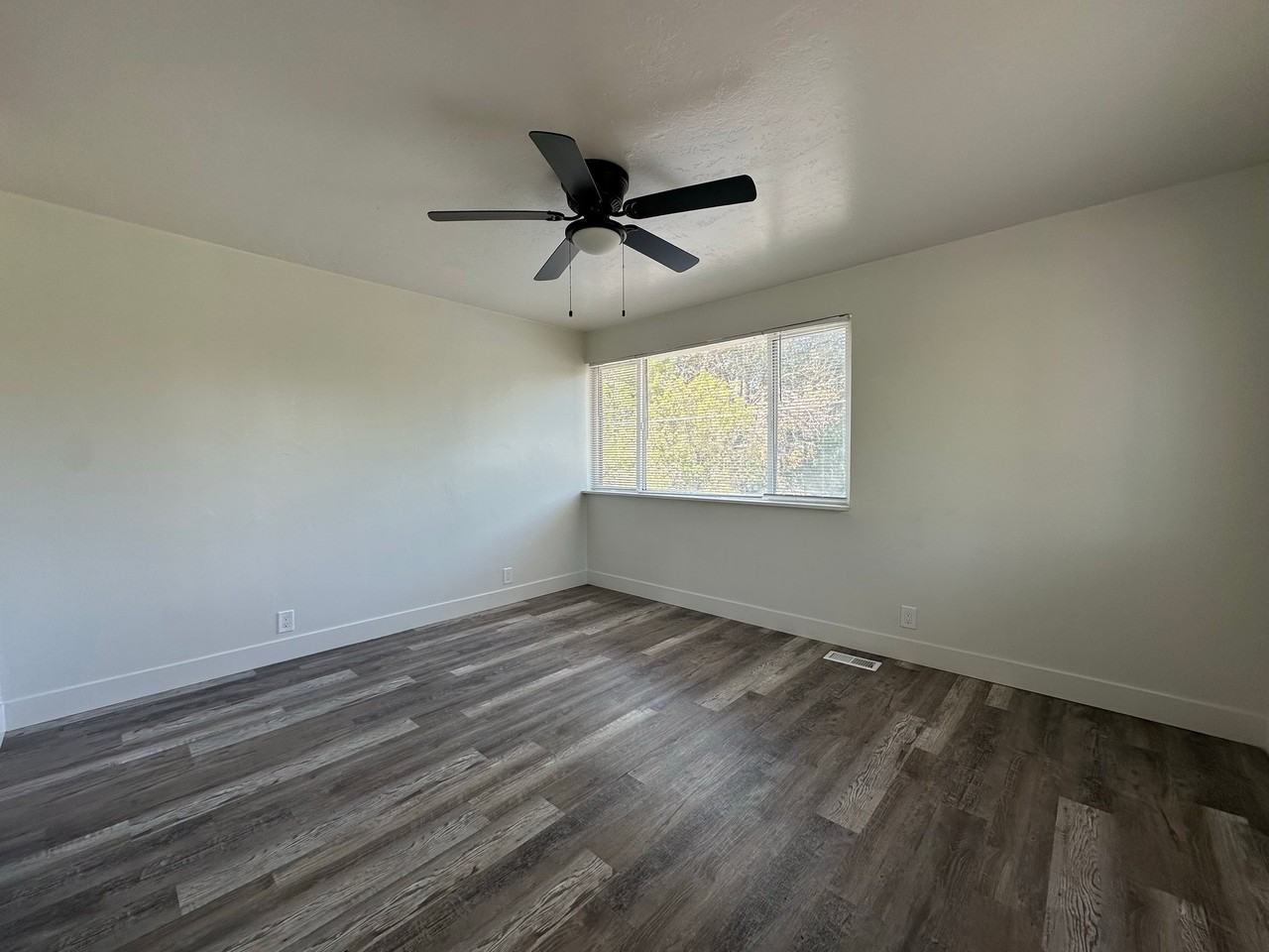 1340 S St #12 - Photo 2 of 21