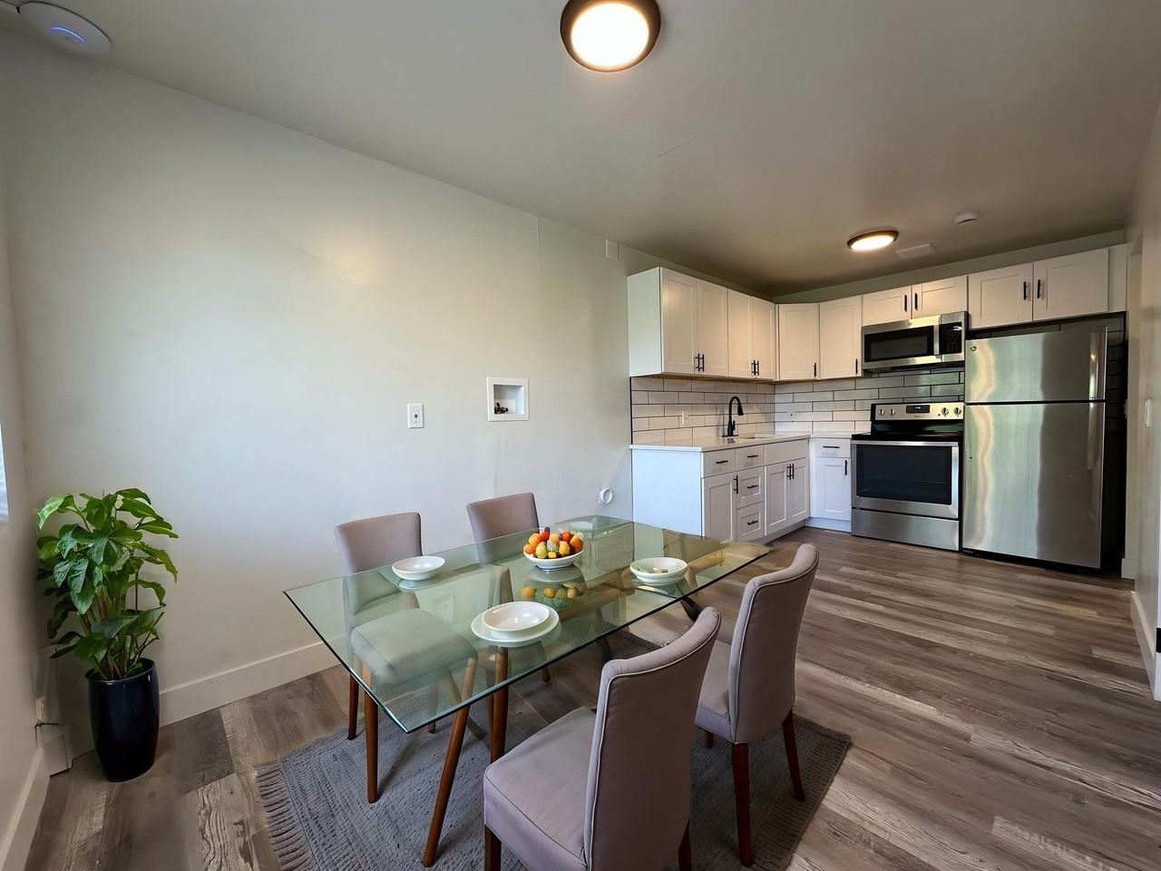 1340 S St #12 - Photo 5 of 21